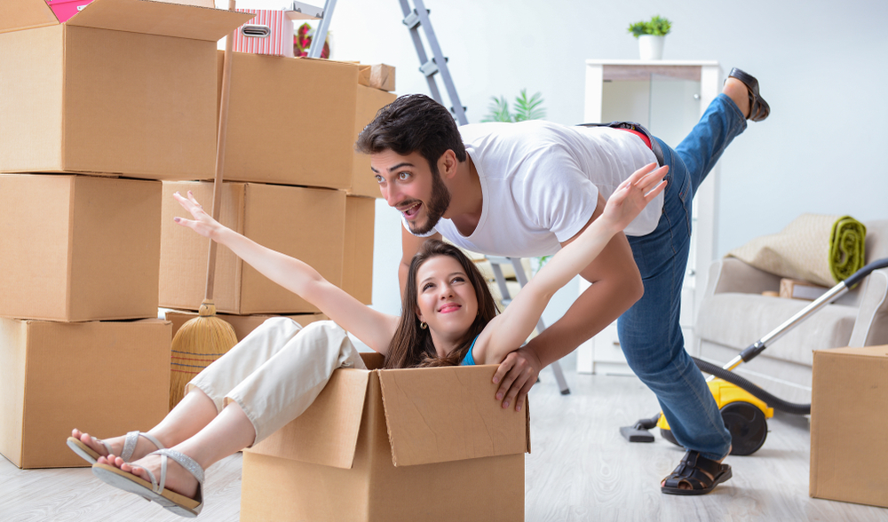 Household shifting service in Mumbai with careful packing
